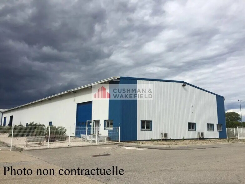 Flex in Tarascon for lease - Building Photo - Image 2 of 3