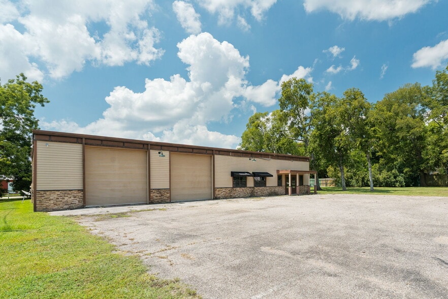 213 Prairie St, Montgomery, TX for sale - Building Photo - Image 3 of 22