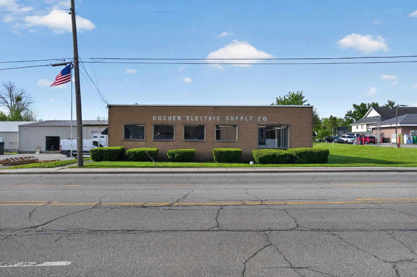 808 W Lincoln Ave, Goshen, IN for sale Primary Photo- Image 1 of 11