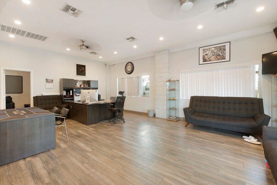 507 E Broadway Rd, Phoenix, AZ à vendre - Photo intérieure - Image 3 de 8