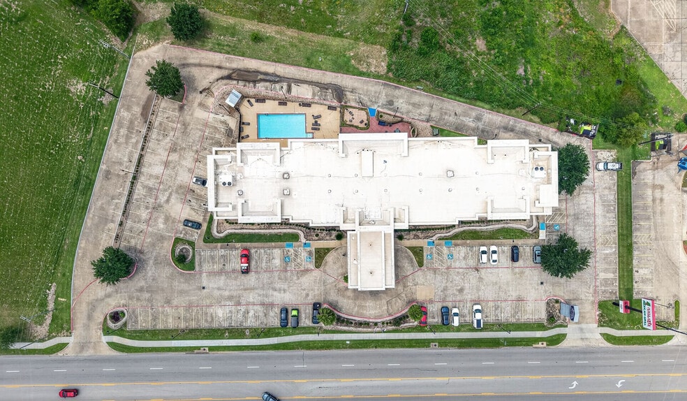 4617 7th St, Bay City, TX for sale - Building Photo - Image 2 of 109