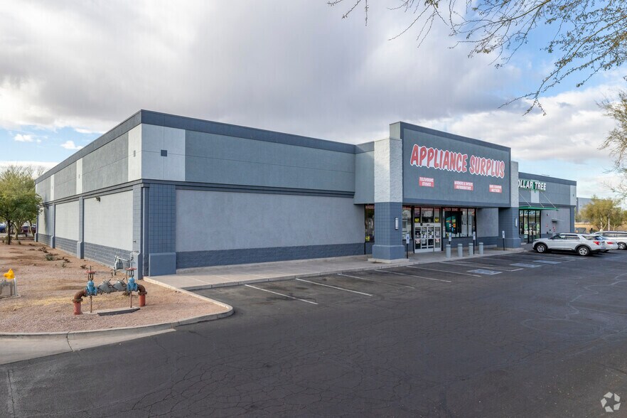 4645 E Broadway Rd, Phoenix, AZ à louer - Photo du bâtiment - Image 3 de 15
