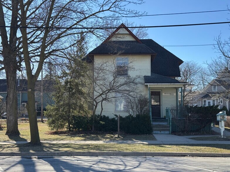 3258 Broad St, Dexter, MI à louer - Photo du bâtiment - Image 2 de 7