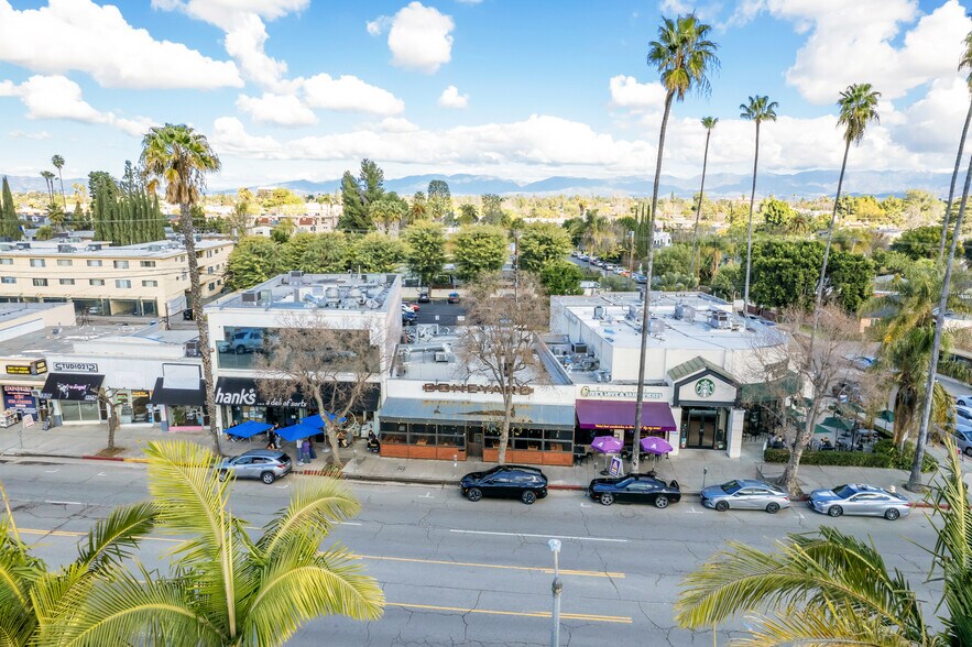13539 Ventura Blvd, Sherman Oaks, CA à vendre - Photo du bâtiment - Image 2 de 28