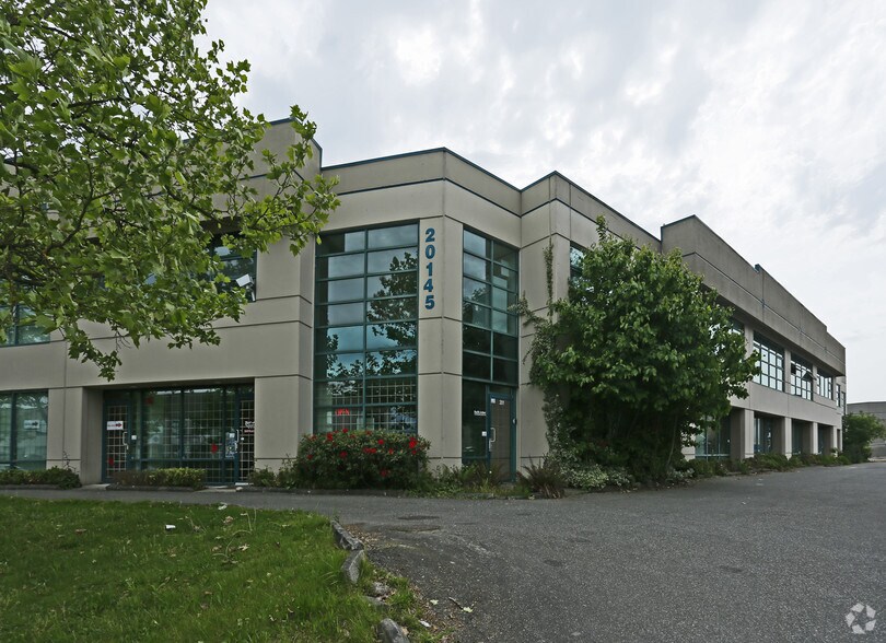 20145 Stewart Cres, Maple Ridge, BC à louer - Photo du bâtiment - Image 2 de 10