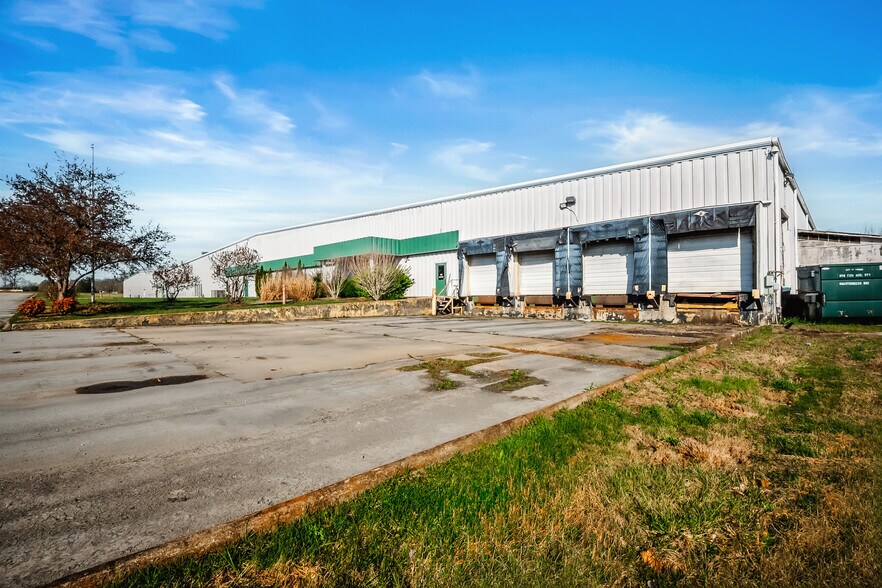 415 Barbourville Rd, London, KY à vendre - Photo du bâtiment - Image 3 de 13