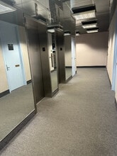 107 Northern Blvd, Great Neck, NY à louer Photo du bâtiment- Image 2 de 4