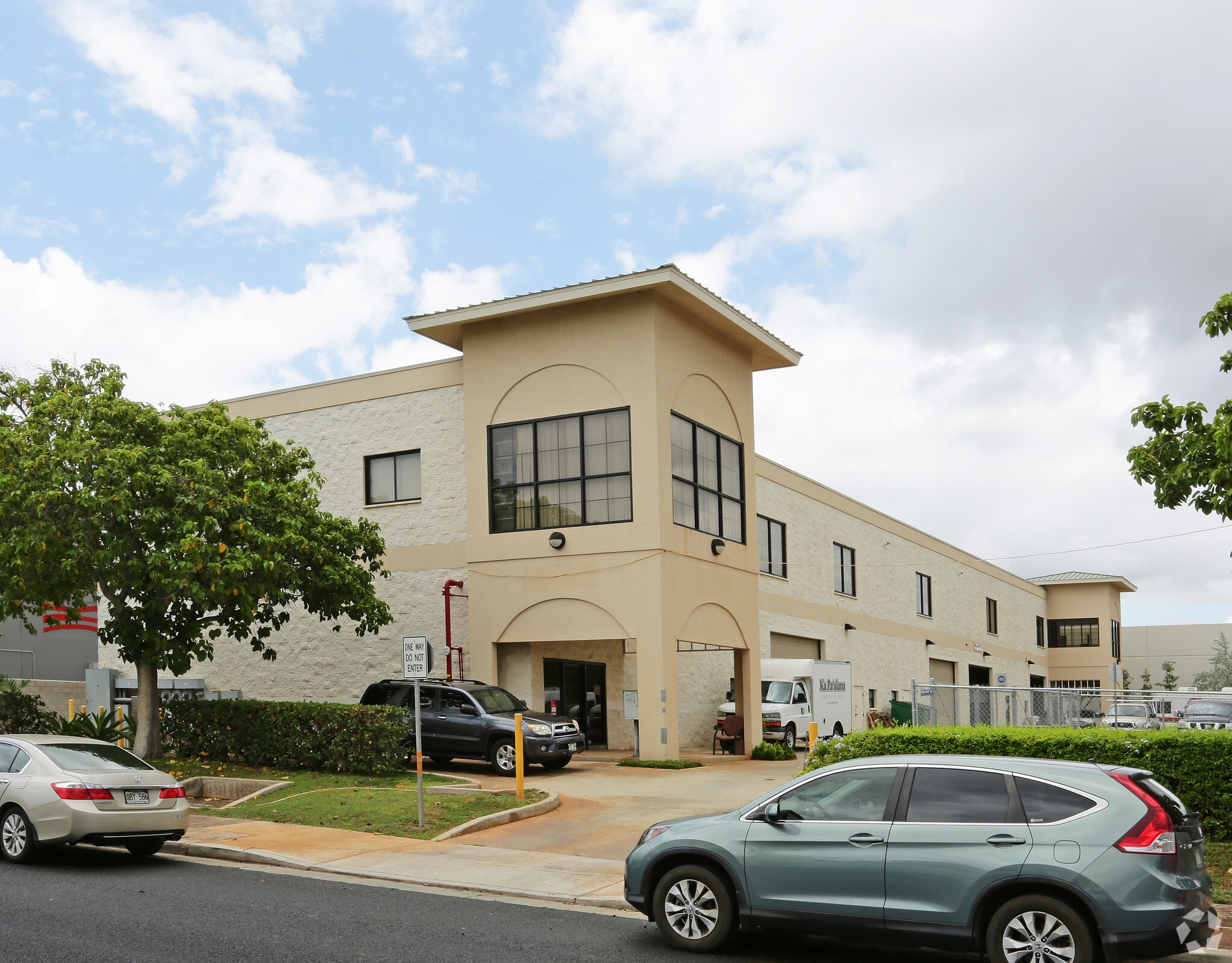 1034 Lauia St, Kapolei, HI for lease Primary Photo- Image 1 of 4