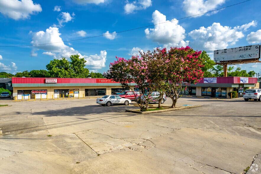 14910 Nacogdoches Rd, San Antonio, TX à louer - Photo du bâtiment - Image 3 de 5