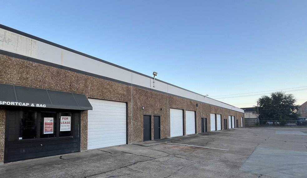 6100 Skyline Dr, Houston, TX for lease - Building Photo - Image 1 of 3