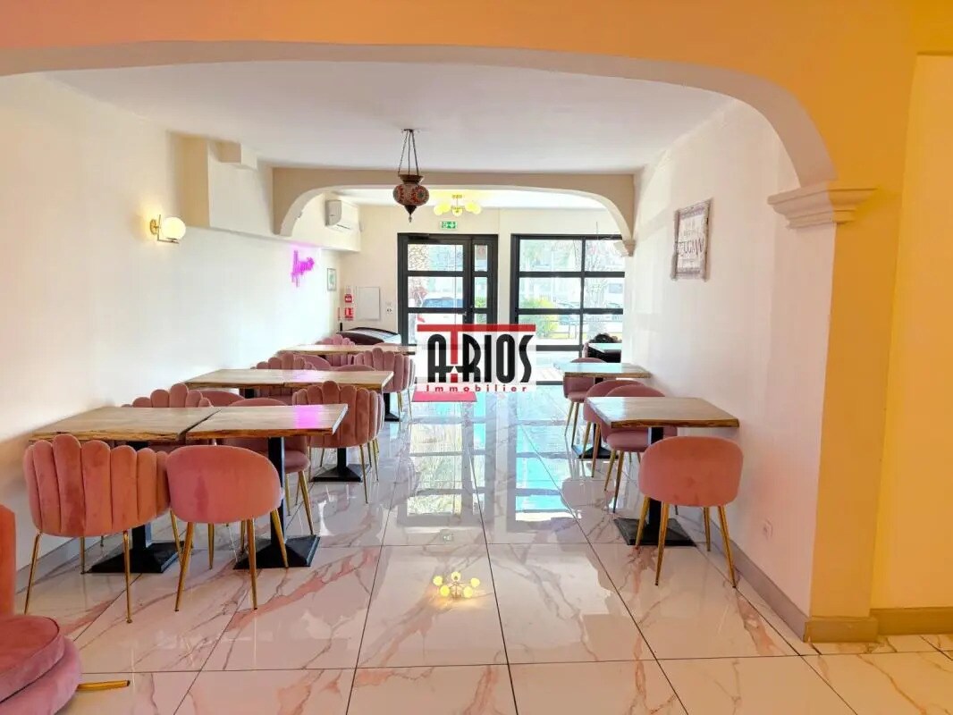 Flex in Toulon for lease Building Photo- Image 1 of 4