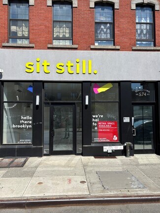 Plus de détails pour 574 Manhattan Ave, Brooklyn, NY - Commerce de détail à louer
