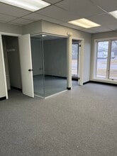 3605 Woodhead Dr, Northbrook, IL for lease Interior Photo- Image 1 of 3