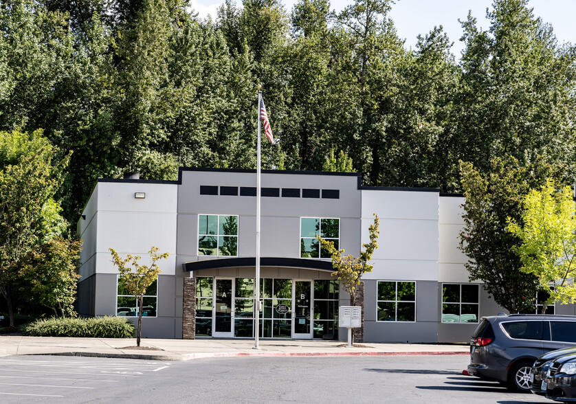 17721 NE Riverside Pky, Portland, OR for lease - Building Photo - Image 3 of 9