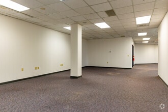 100 E Campus View Blvd, Columbus, OH for lease Interior Photo- Image 2 of 10