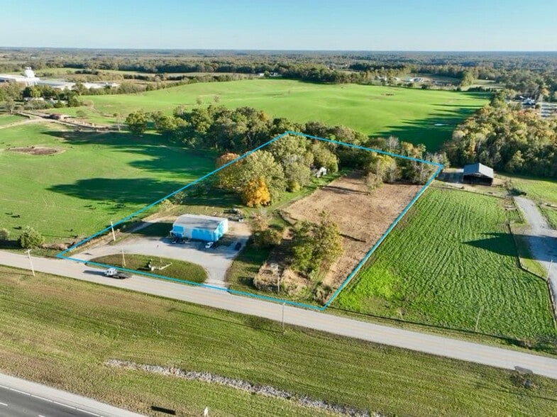 4665 Hopkinsville Rd, Cadiz, KY for sale - Building Photo - Image 2 of 7