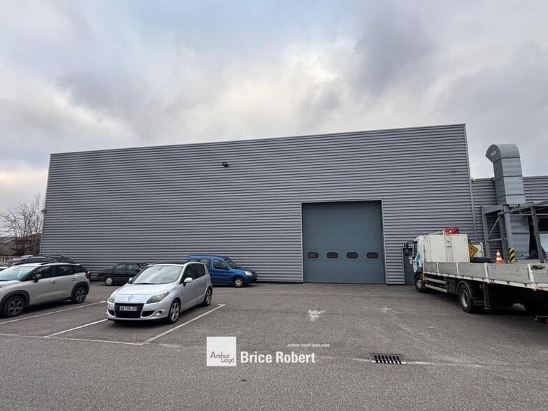 Flex in Villeurbanne for lease - Building Photo - Image 2 of 7