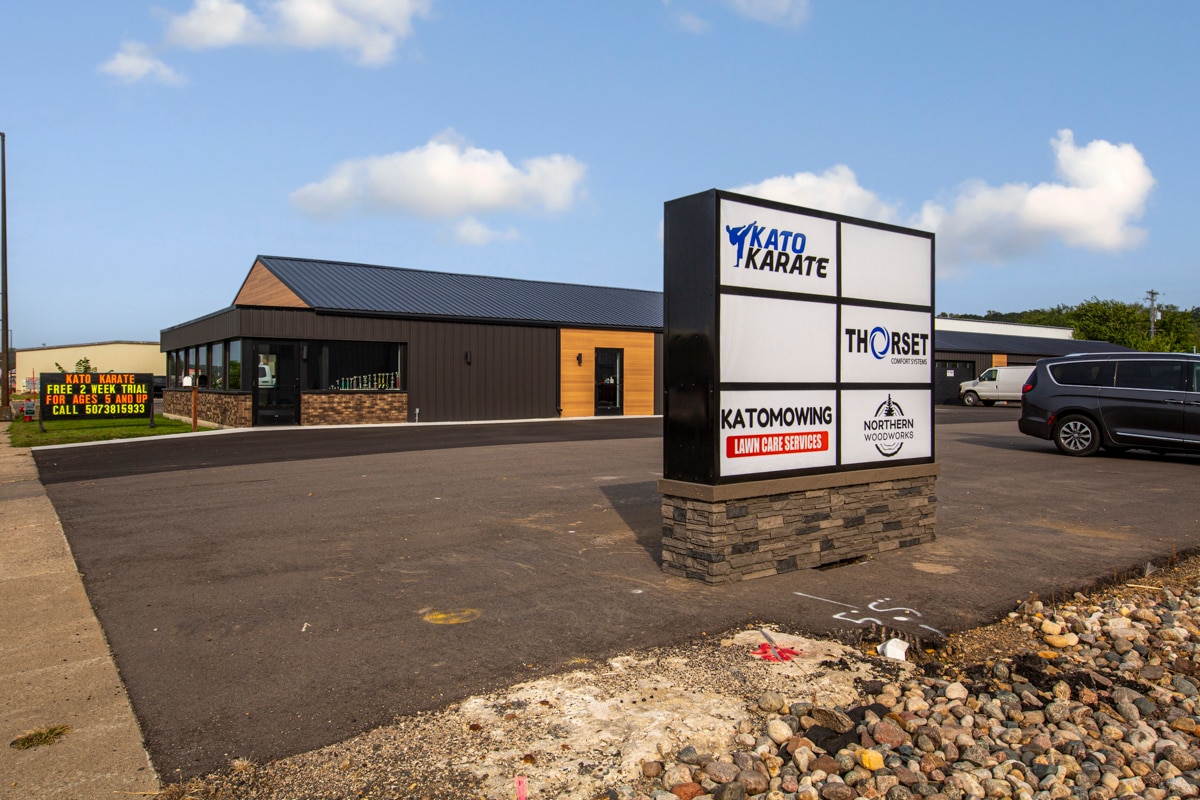 1215 N Riverfront Dr, Mankato, MN for lease Building Photo- Image 1 of 14