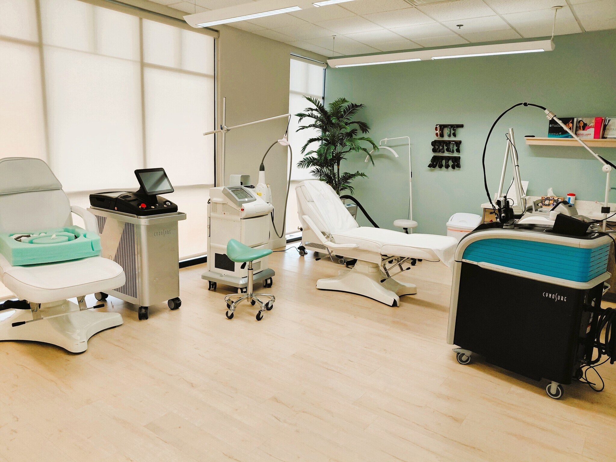 275 W 200 N, Lindon, UT for lease Interior Photo- Image 1 of 5