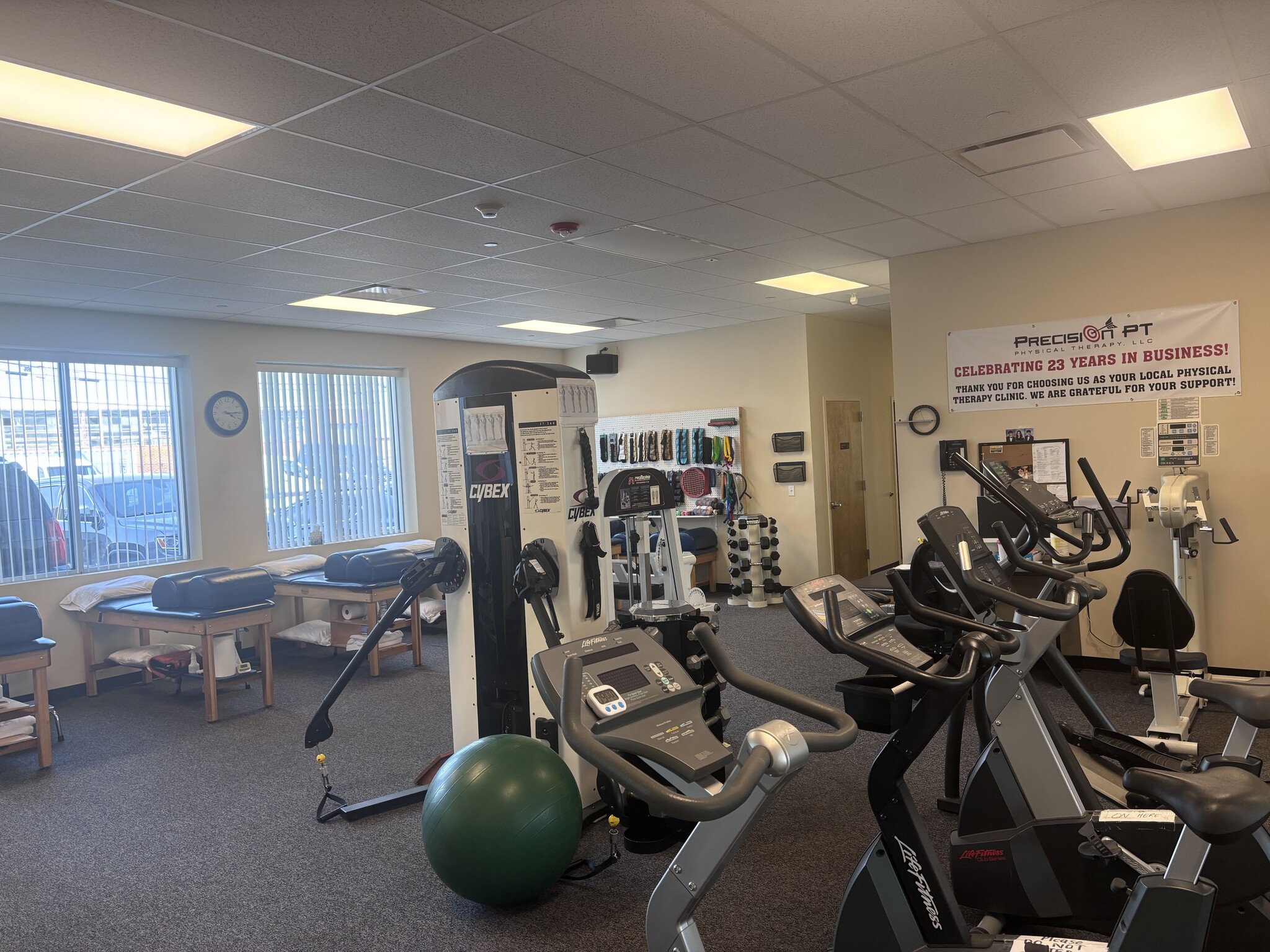 140 Eileen Way, Syosset, NY for lease Interior Photo- Image 1 of 5