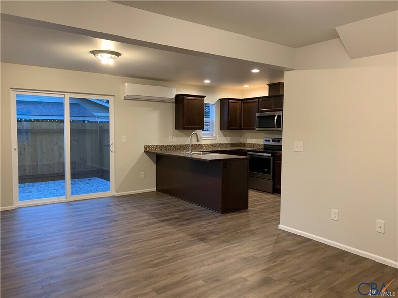 1860-1862 Trigg, Ferndale, WA à vendre - Photo intérieure - Image 3 de 11