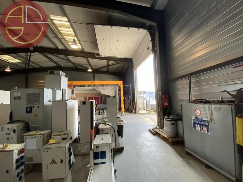 Industrial in Tournefeuille for lease - Interior Photo - Image 2 of 6