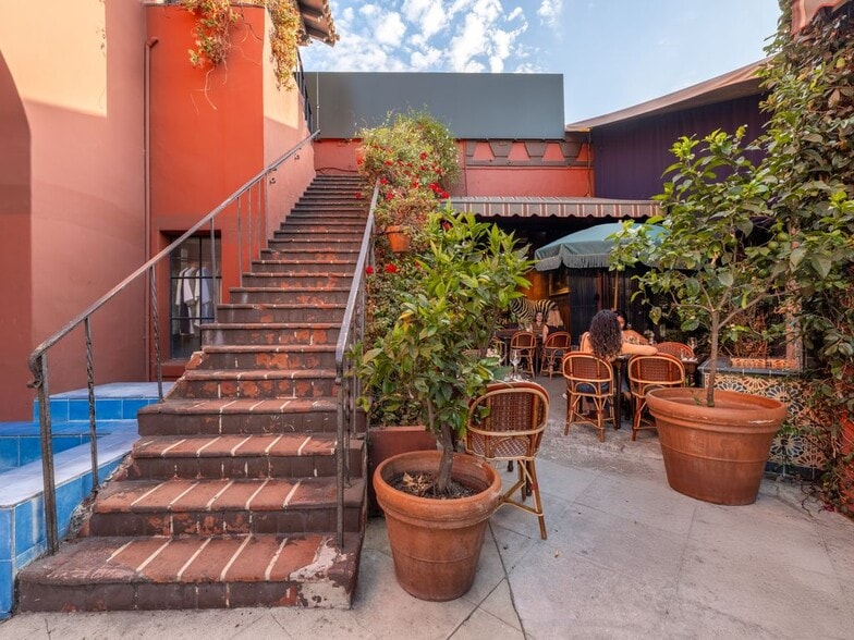 3920-3930 W Sunset Blvd, Los Angeles, CA for sale - Building Photo - Image 3 of 15