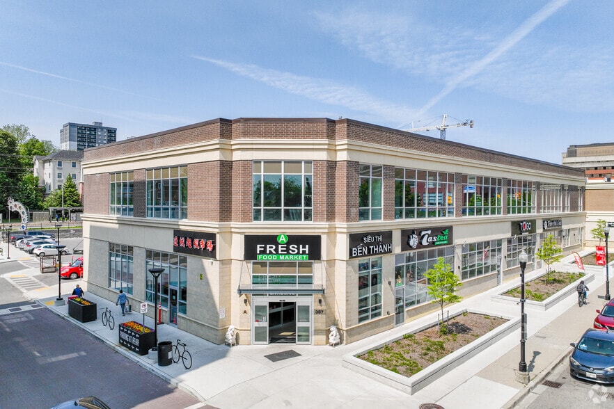 387 King, Kitchener, ON for lease - Primary Photo - Image 1 of 4