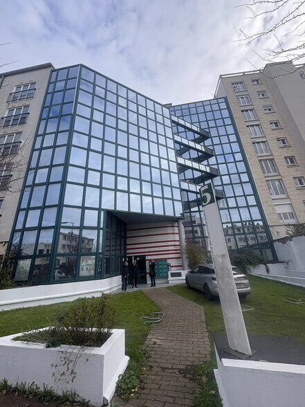 26 Avenue Du Général Leclerc, Bourg-la-Reine à vendre - Photo du bâtiment - Image 3 de 3