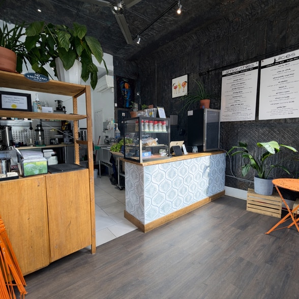 561 Gates Ave, Brooklyn, NY à louer - Photo du bâtiment - Image 3 de 6