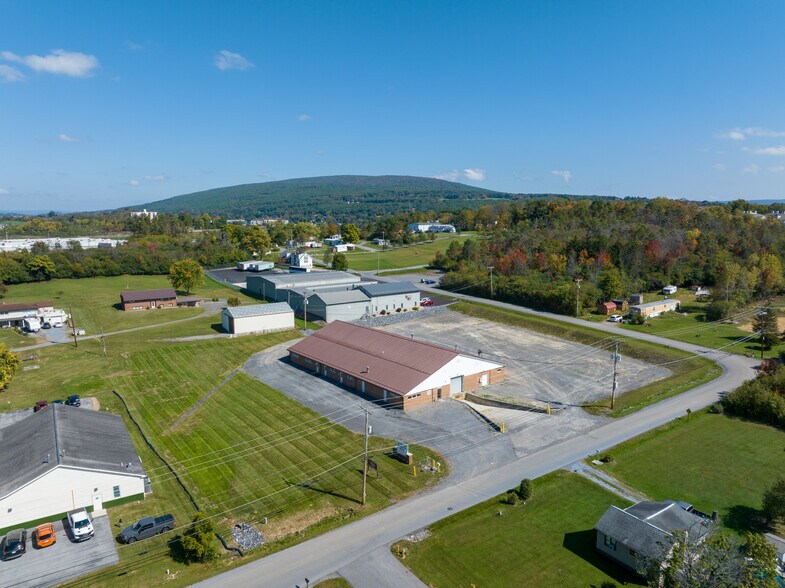 338 Pound Ln, Duncansville, PA for lease - Building Photo - Image 1 of 5