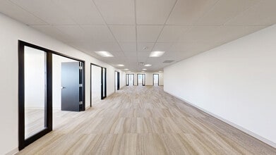 1051 Perimeter Dr, Schaumburg, IL for lease Matterport 3D Scan- Image 1 of 3