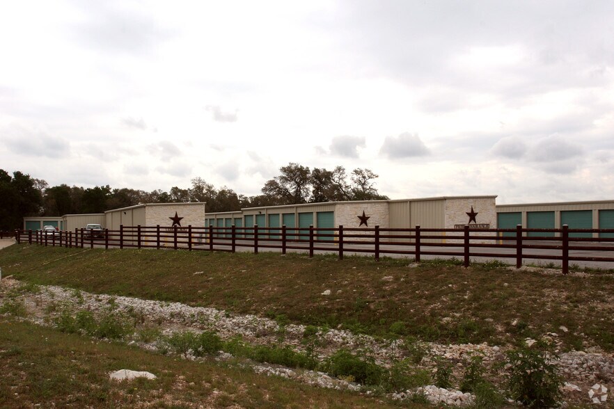 29620 W IH-10, Boerne, TX à louer - Photo du bâtiment - Image 3 de 9
