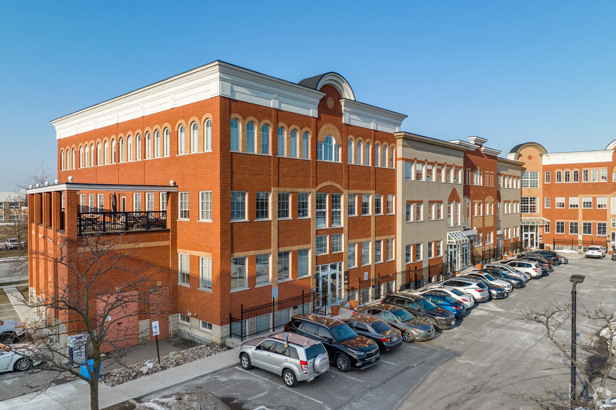 5045 Orbitor Dr, Mississauga, ON à vendre Photo du bâtiment- Image 1 de 1