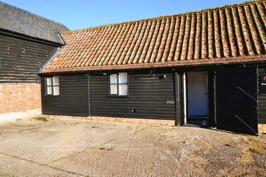 Bedford Rd, Shefford for lease - Primary Photo - Image 1 of 3