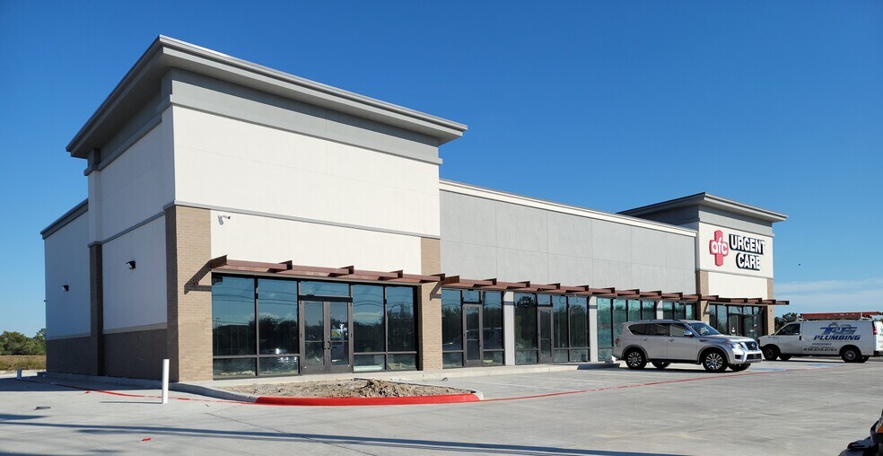 6040 Garth Rd, Baytown, TX à louer - Photo du bâtiment - Image 2 de 3