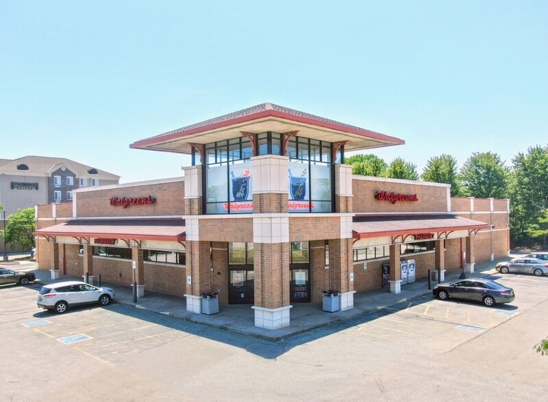9527 S 27th St, Franklin, WI for sale - Building Photo - Image 1 of 3