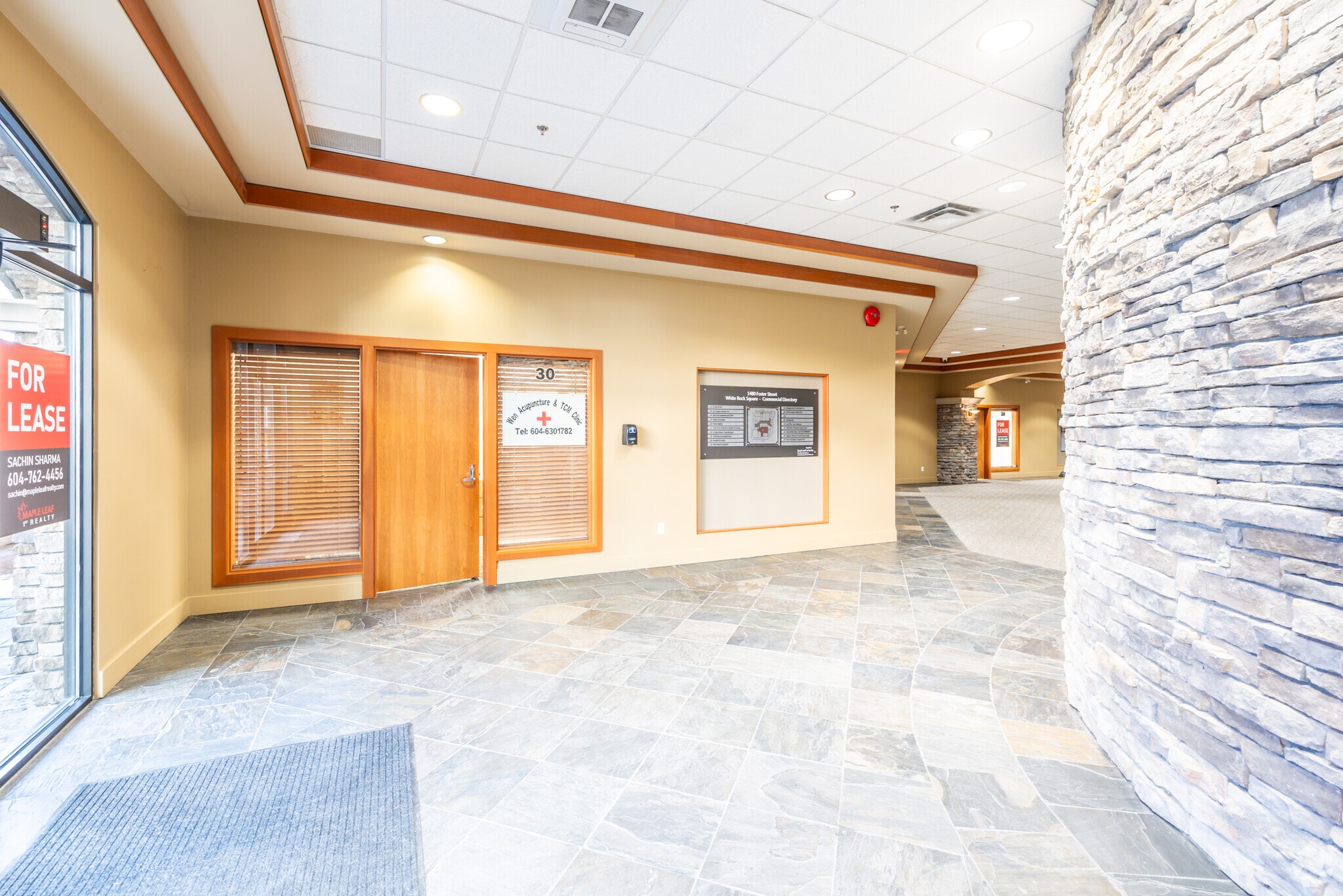 1480 Foster St, White Rock, BC for lease Lobby- Image 1 of 11
