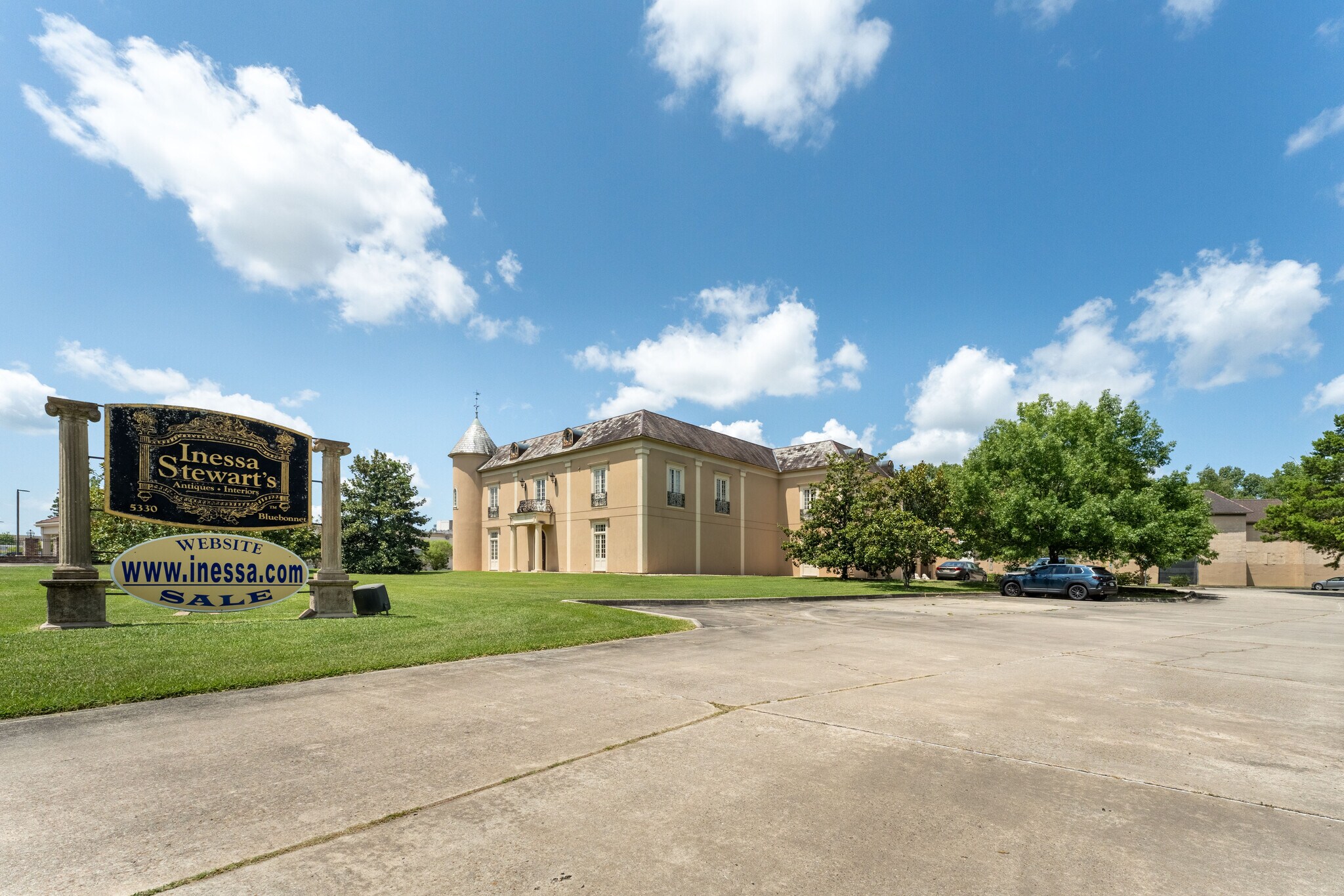 5330 Bluebonnet Rd, Baton Rouge, LA à vendre Photo du bâtiment- Image 1 de 14