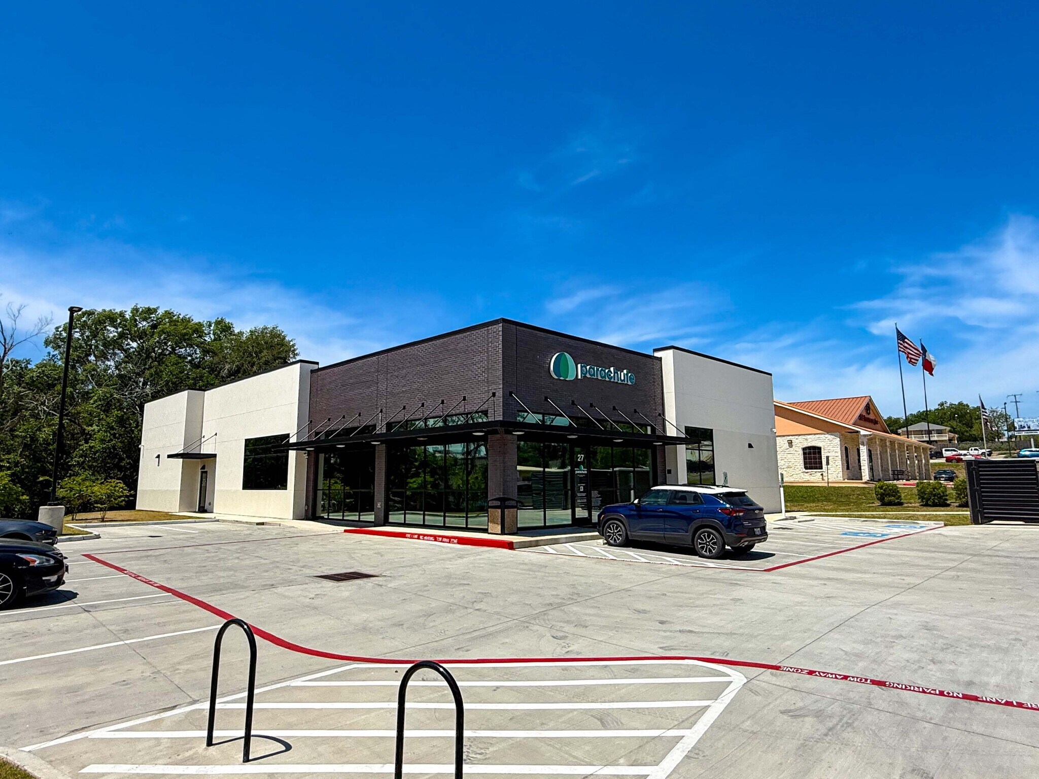 27 Highway 75 N, Huntsville, TX à vendre Photo du bâtiment- Image 1 de 1