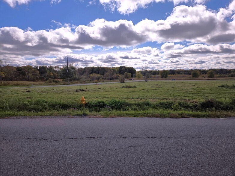 275 Archer Rd, Churchville, NY à vendre - Photo du bâtiment - Image 3 de 5