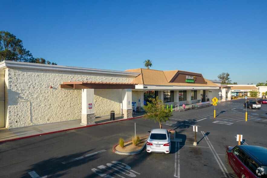 8800-8920 Limonite Ave, Riverside, CA à louer - Photo du bâtiment - Image 2 de 11