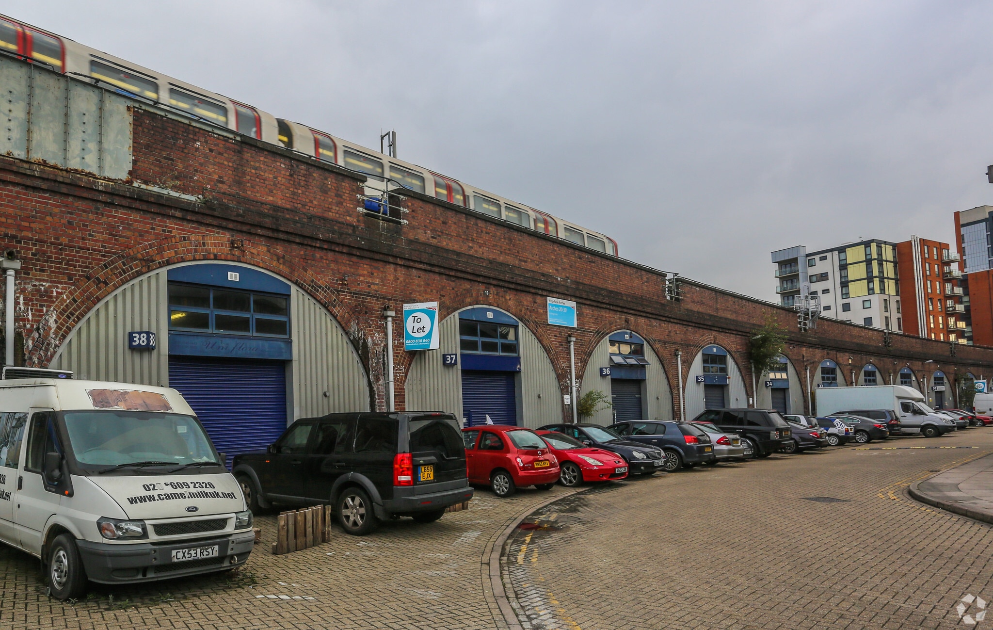 Rosemont Rd, Wembley for lease Primary Photo- Image 1 of 5