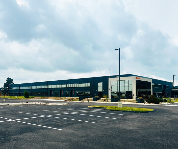 600 S James McDonnell Blvd, Hazelwood, MO for sale - Building Photo - Image 2 of 6