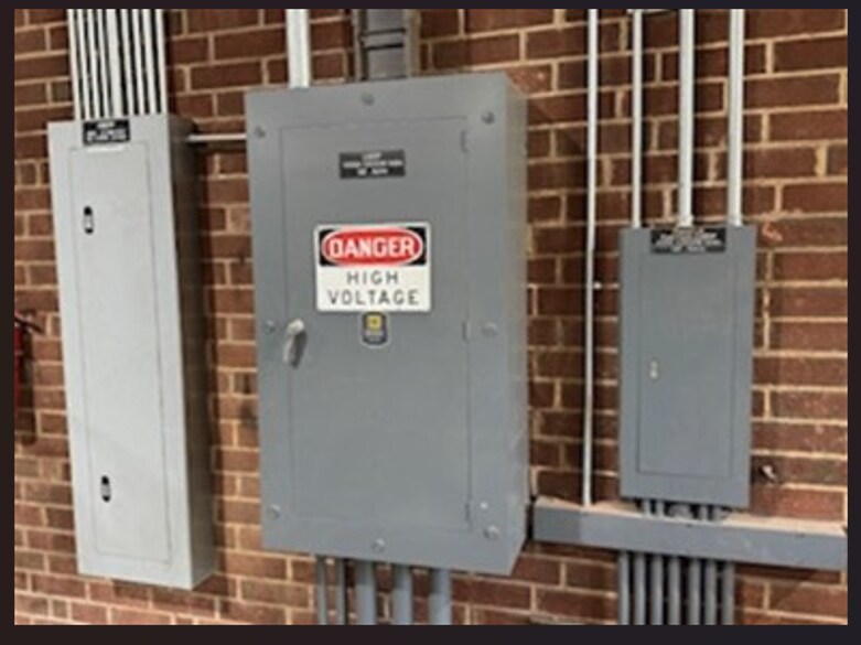 312 S Miami Blvd, Durham, NC à vendre - Photo du bâtiment - Image 3 de 11