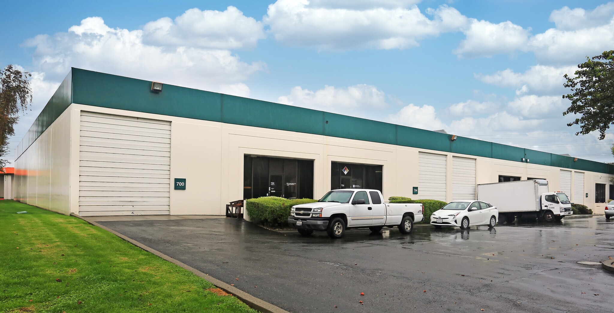 700-728 Whitney St, San Leandro, CA for lease Building Photo- Image 1 of 3