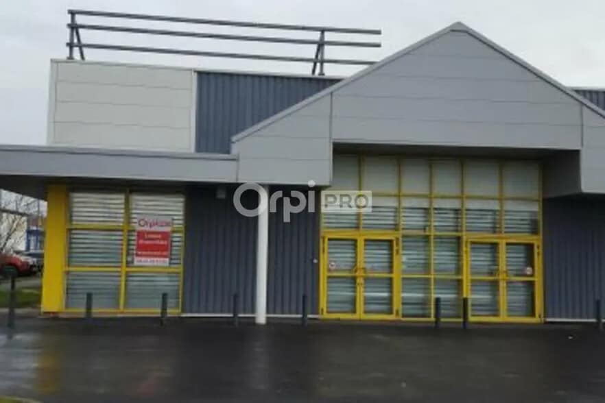 Flex in Reims for lease - Building Photo - Image 2 of 7