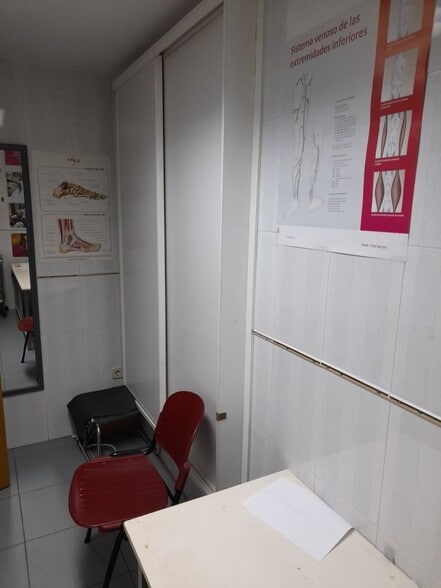 Retail in Cáceres, Cáceres for sale - Building Photo - Image 3 of 5