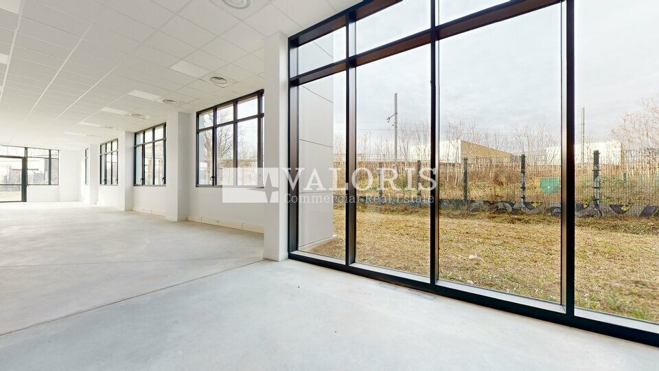 23 Bis Rue Saint Jean De Dieu, Lyon for lease Interior Photo- Image 1 of 16