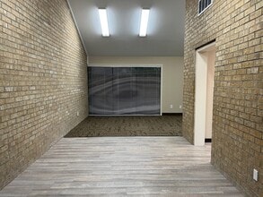 4411 Old Bullard Rd, Tyler, TX for lease Interior Photo- Image 2 of 11